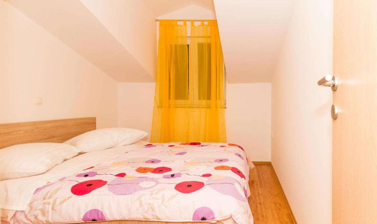 Apartments Villa-Ines Center Vodice Kültér fotó