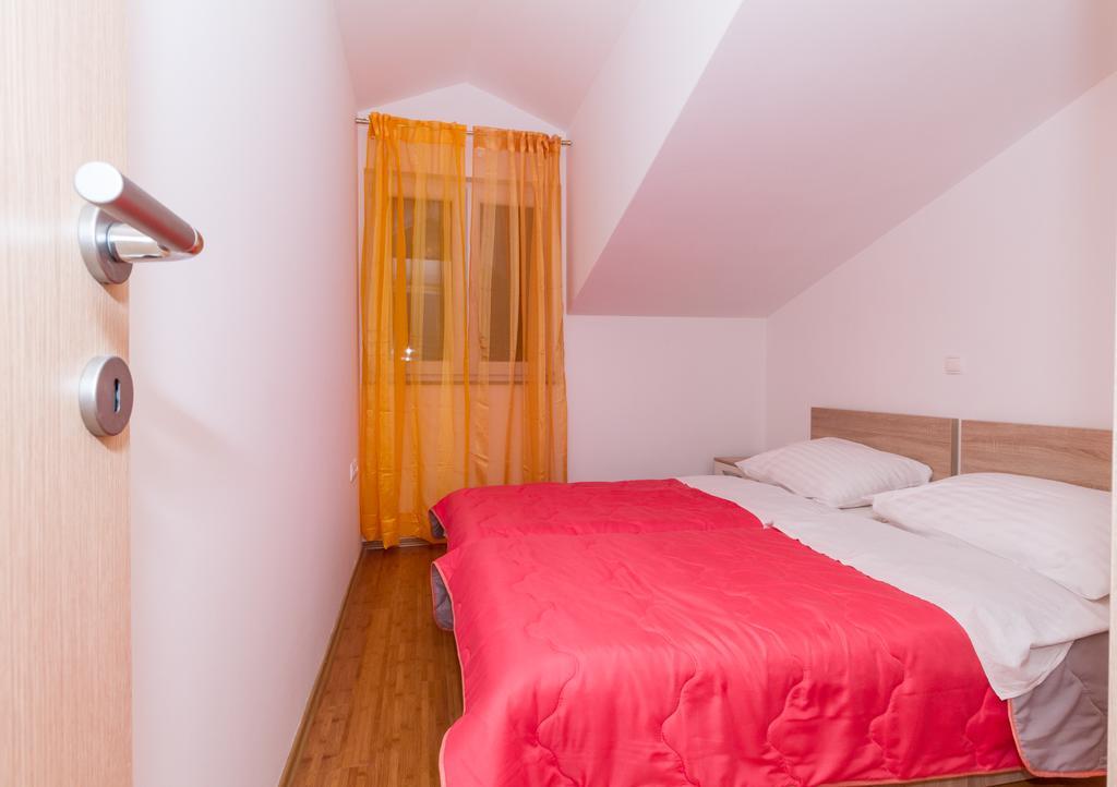 Apartments Villa-Ines Center Vodice Kültér fotó