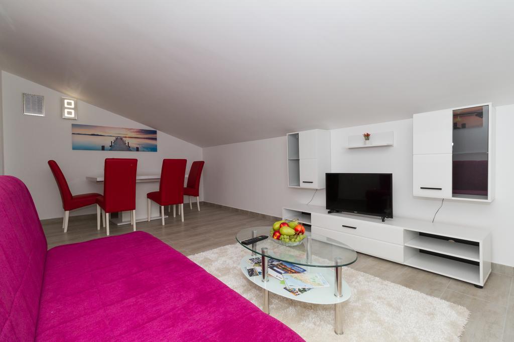 Apartments Villa-Ines Center Vodice Kültér fotó