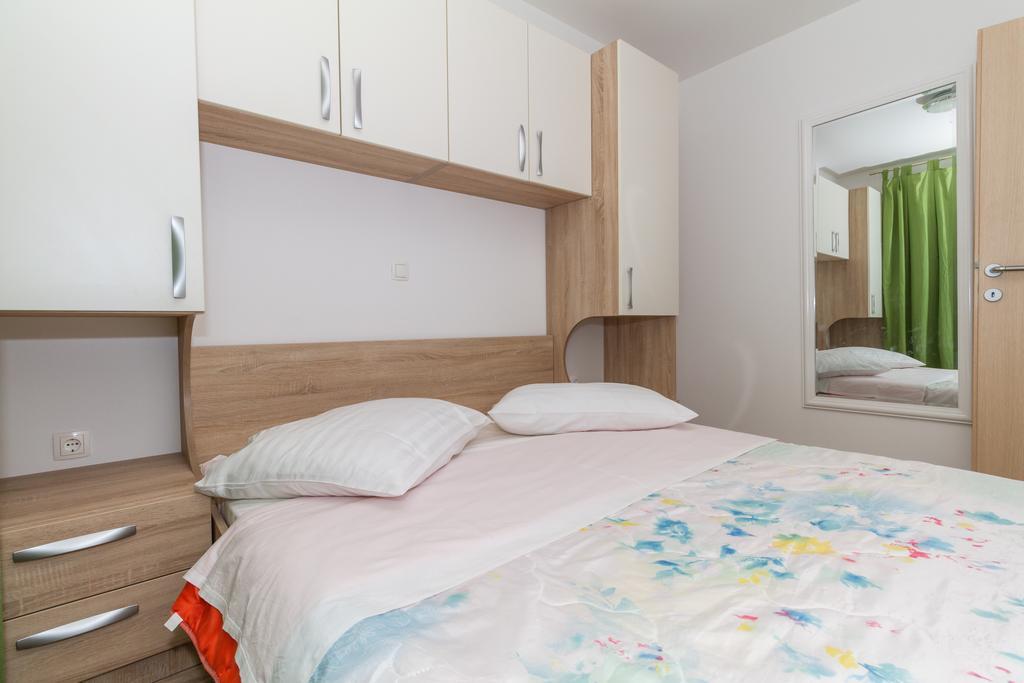 Apartments Villa-Ines Center Vodice Kültér fotó