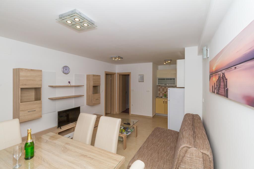 Apartments Villa-Ines Center Vodice Kültér fotó