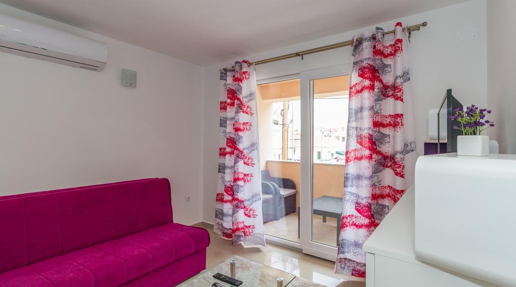 Apartments Villa-Ines Center Vodice Kültér fotó