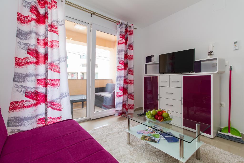 Apartments Villa-Ines Center Vodice Kültér fotó
