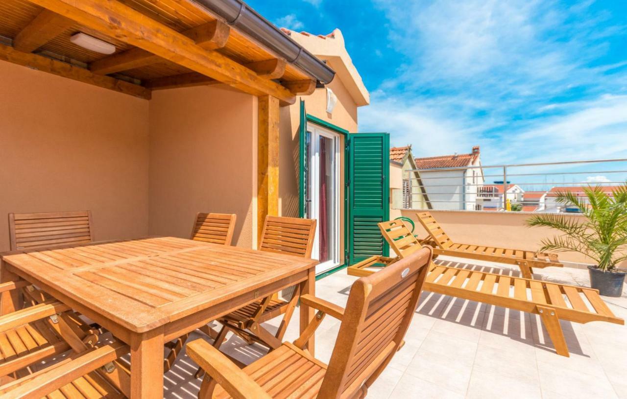 Apartments Villa-Ines Center Vodice Kültér fotó